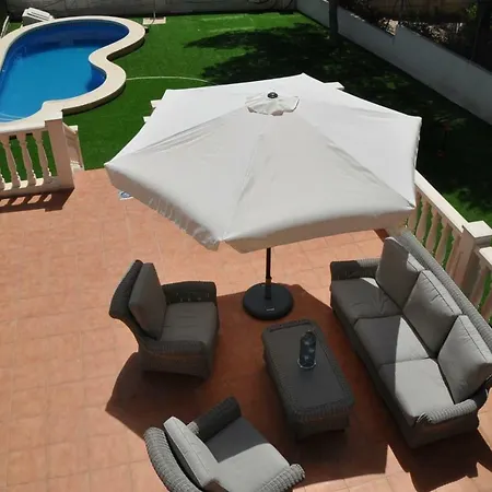 Tatil Evi Three Houses L'Alfas del Pi