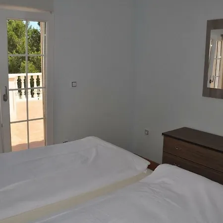 Three Houses Tatil Evi *